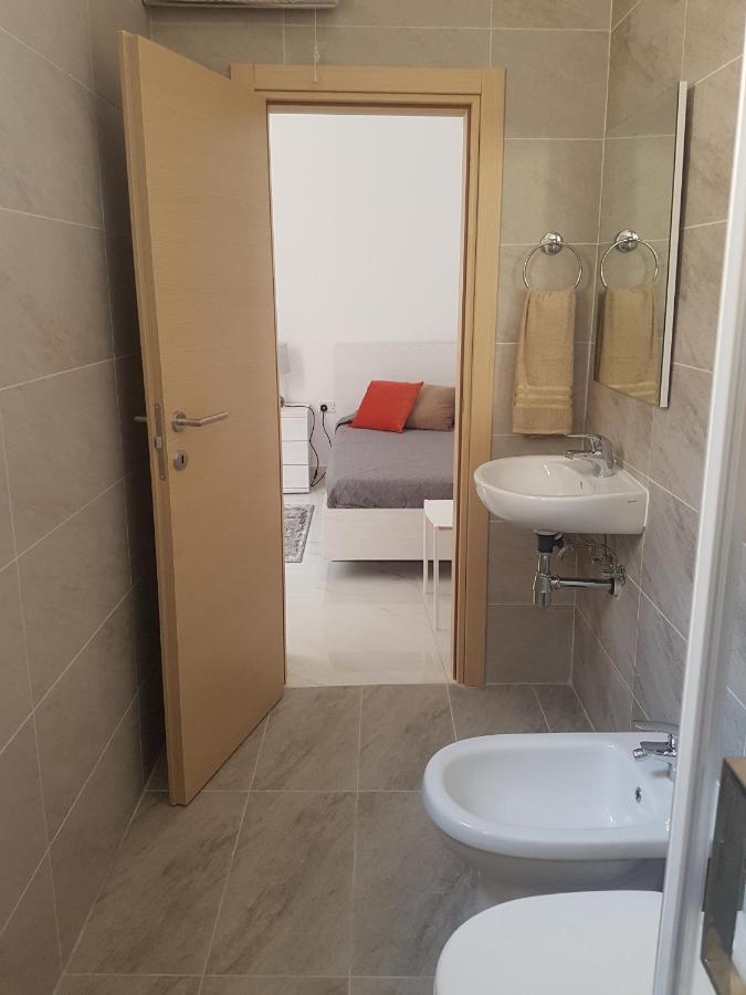 Ac1- Prime Location 3 Bedroom Apt In St.Julian'S San Ġiljan Kültér fotó