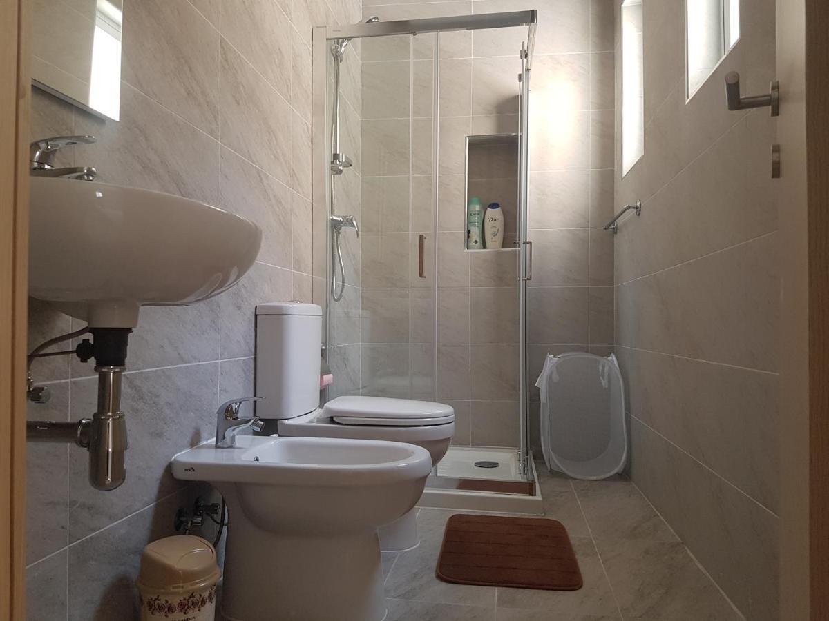 Ac1- Prime Location 3 Bedroom Apt In St.Julian'S San Ġiljan Kültér fotó